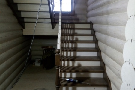 Лестница из ясеня в процессе работы